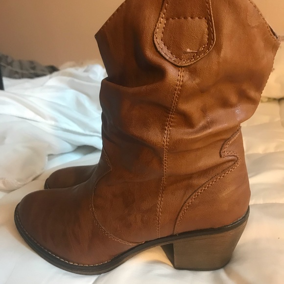 Cowgirl boots - Picture 2 of 3
